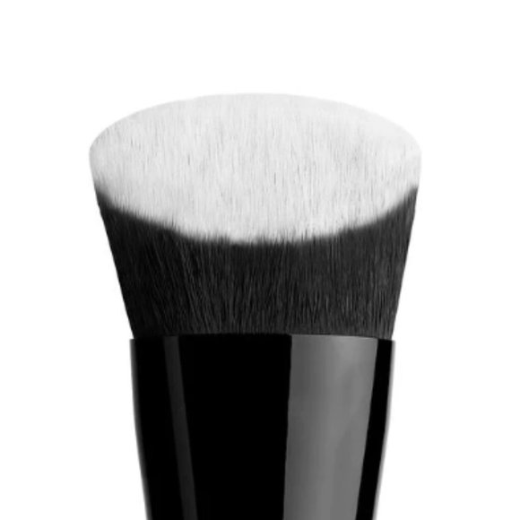 KVD Vegan Beauty Lock-It Edge Foundation Brush #10 Kat Von D NIB - Picture 2 of 5